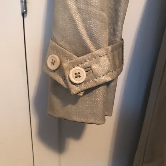 ELIE TAHARI | Med | Trench Coat with soft gold shimmer | PRICE FIRM - Picture 4 of 15